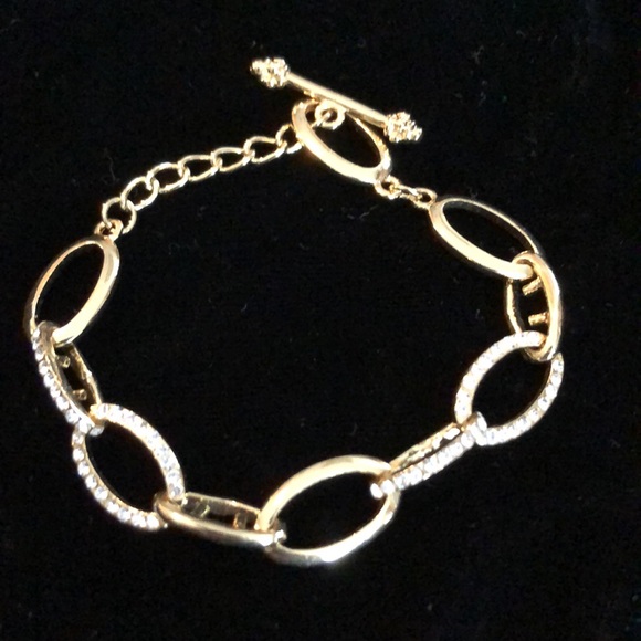 Gold Rhinestones Accented Chain Bracelet - Picture 8 of 8